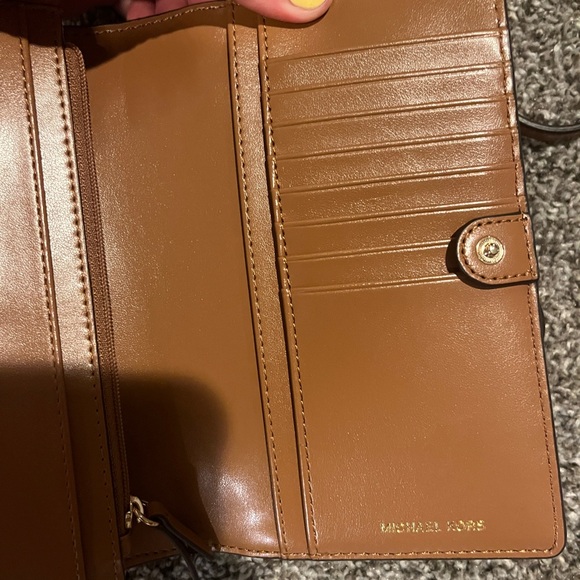 Michael Kors Crossbody/Handbag. Brand new never used. - Picture 6 of 7